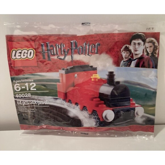 LEGO Harry Potter: Mini Hogwarts Express (40028) Complete With Booklet - Picture 7 of 11